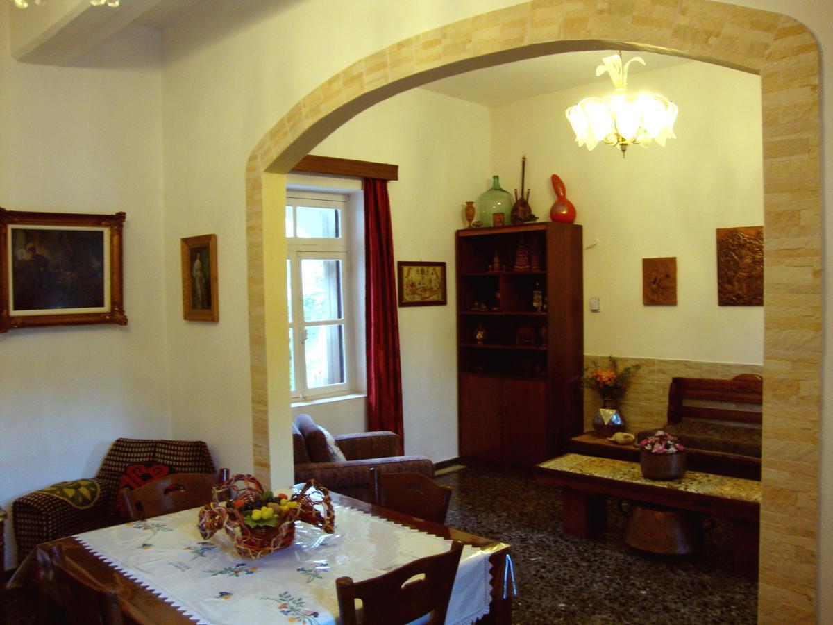Venezian Castle House Apartment กิสเซมอส ภายนอก รูปภาพ