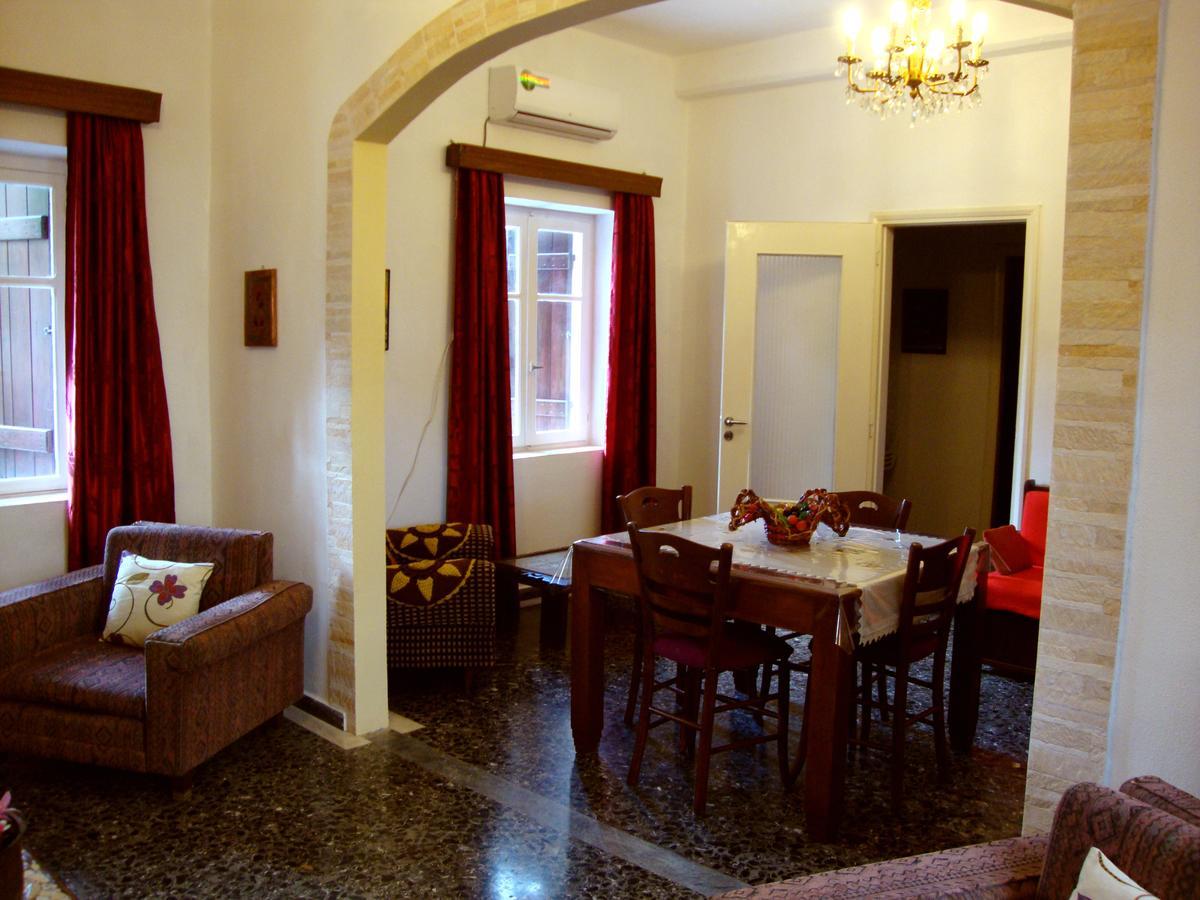 Venezian Castle House Apartment กิสเซมอส ภายนอก รูปภาพ